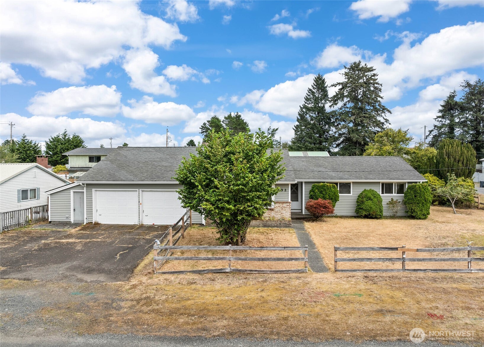 682 S Broadway Property Photo 1