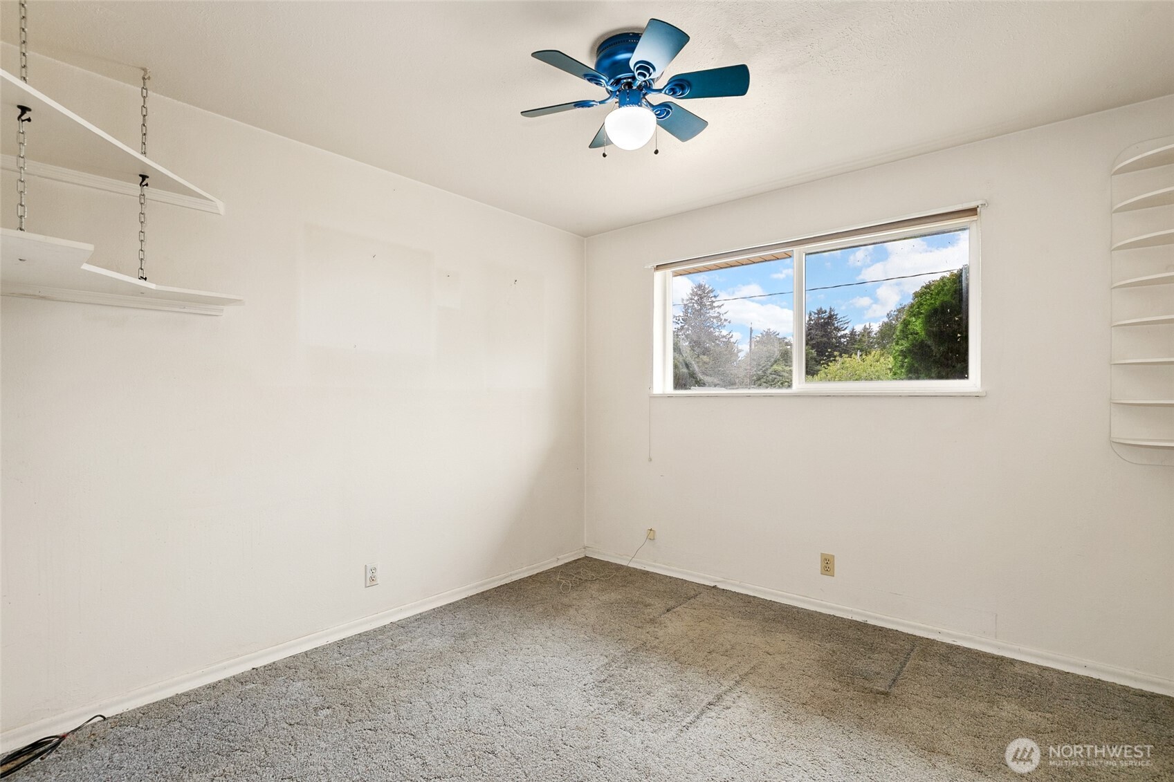 682 S Broadway Property Photo 18