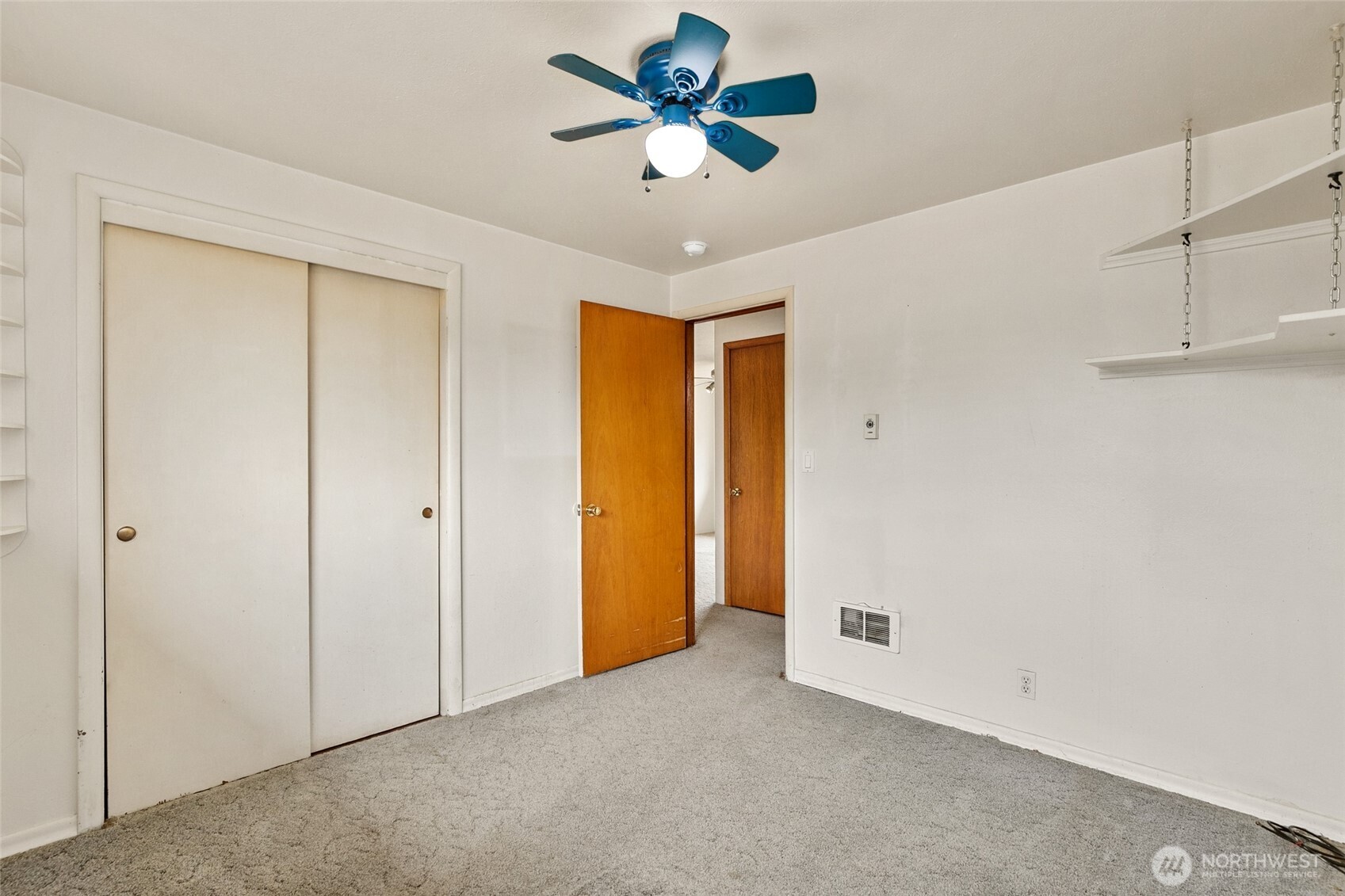682 S Broadway Property Photo 19