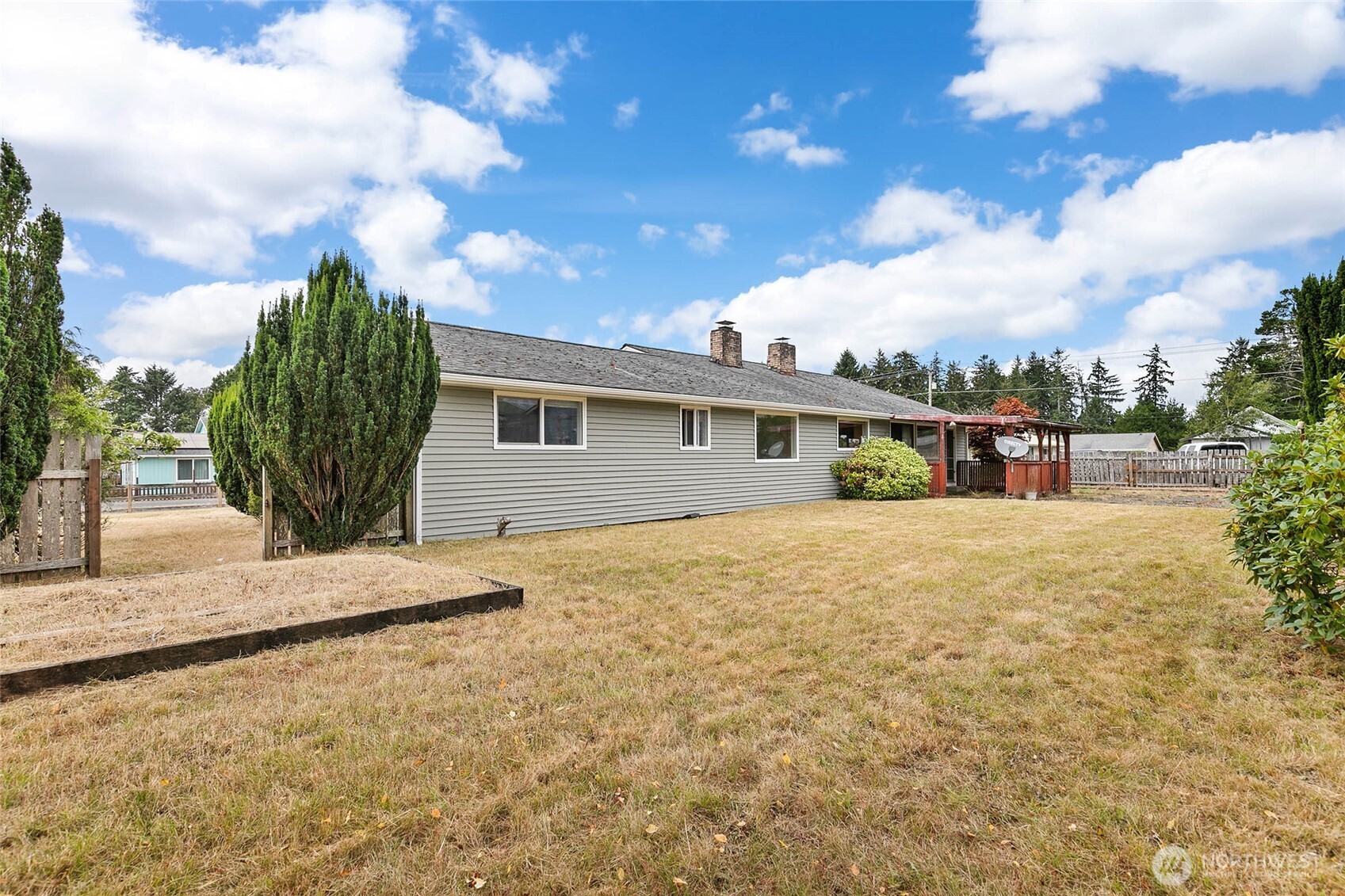682 S Broadway Property Photo 32