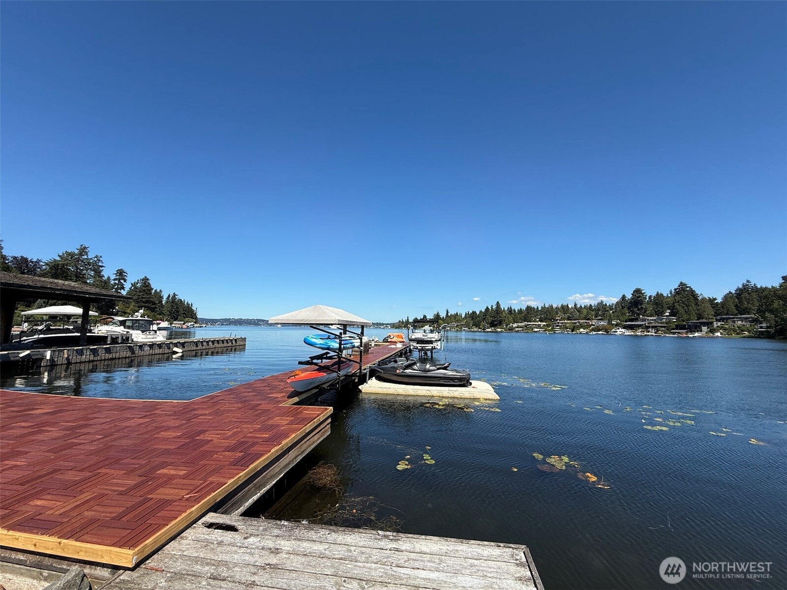 3216 Hunts Point Road Property Photo 2
