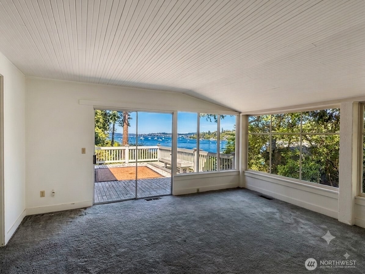3216 Hunts Point Road Property Photo 14