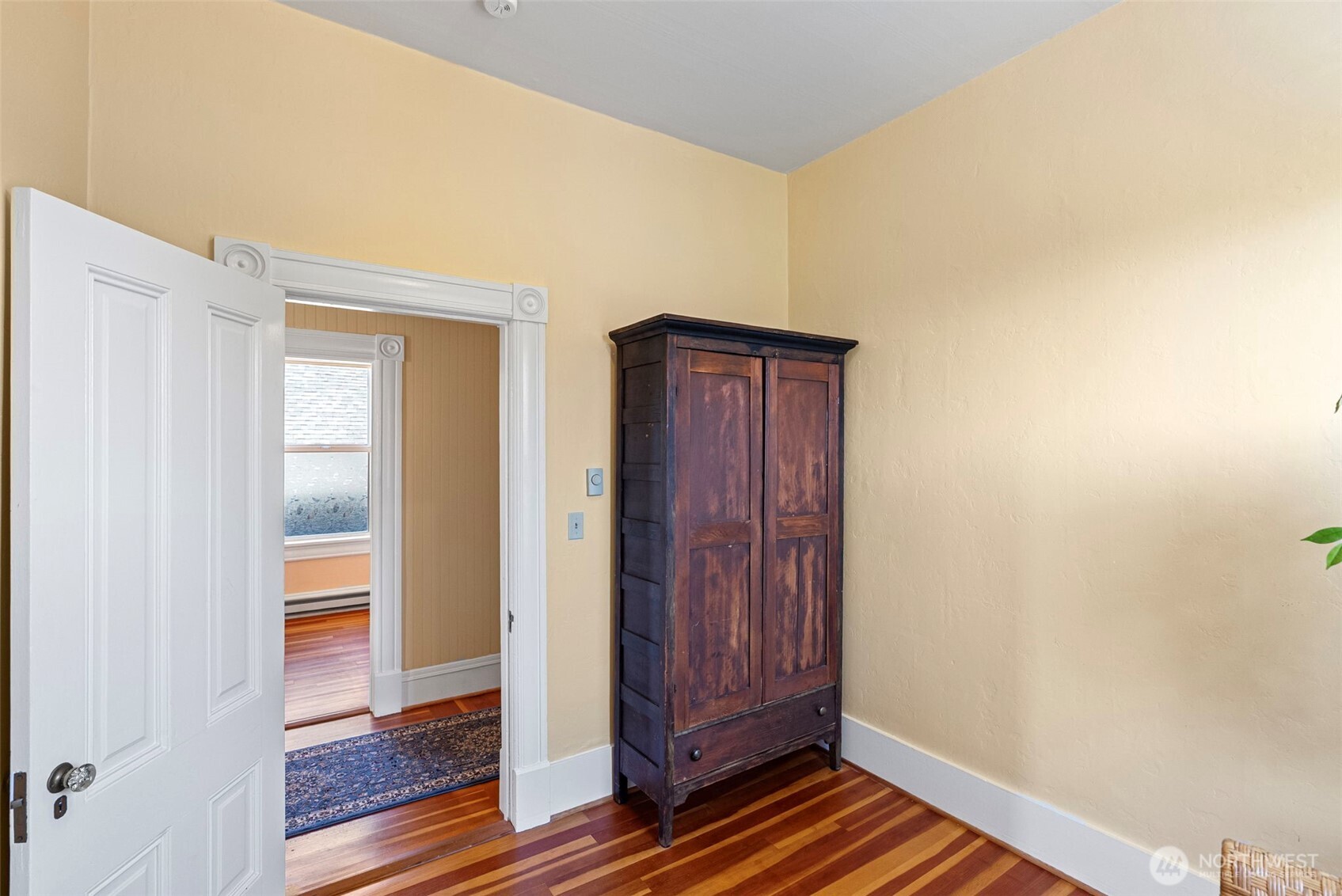 530 Adams Street Property Photo 25