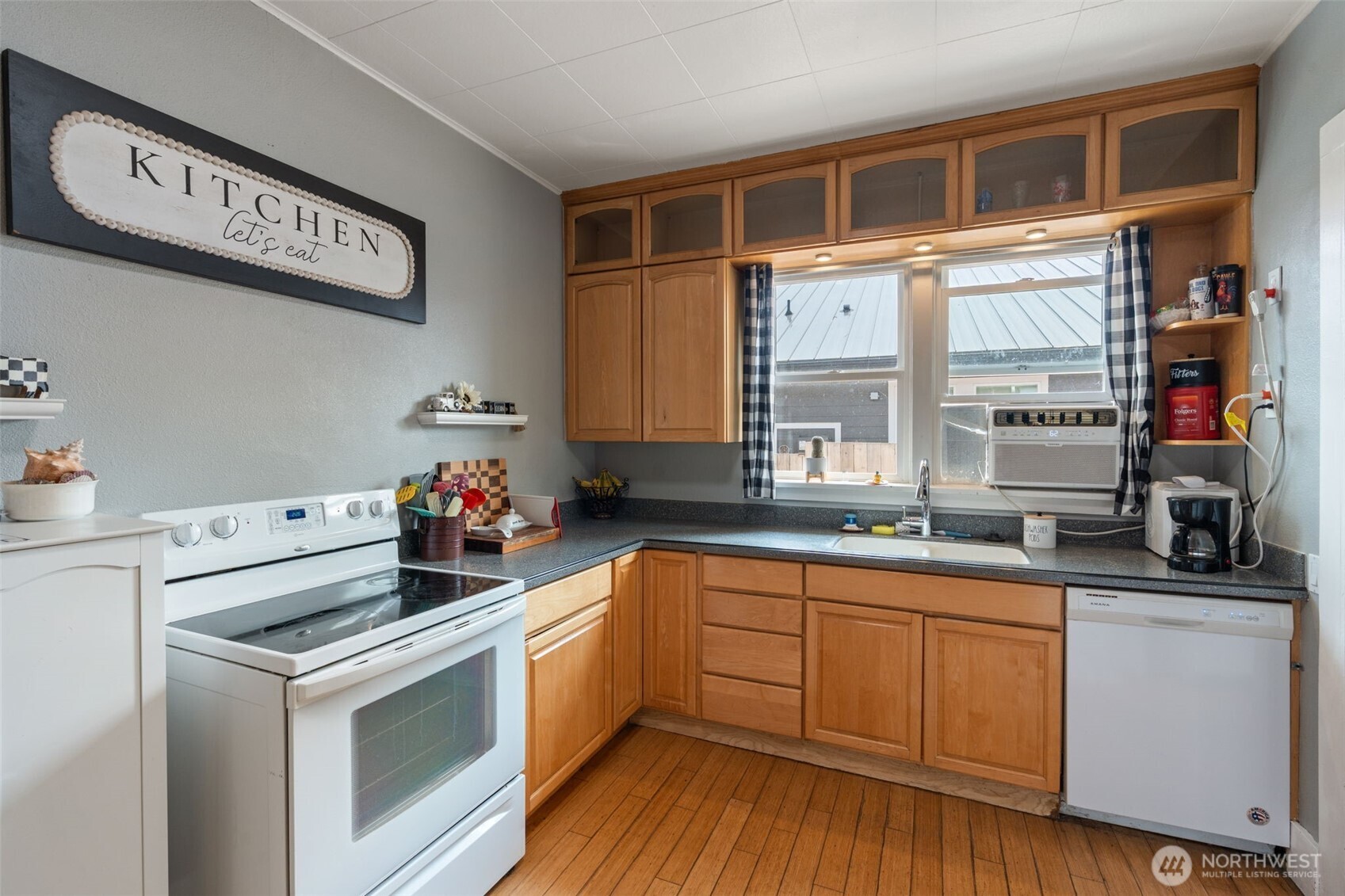 403 2nd Avenue Property Photo 10