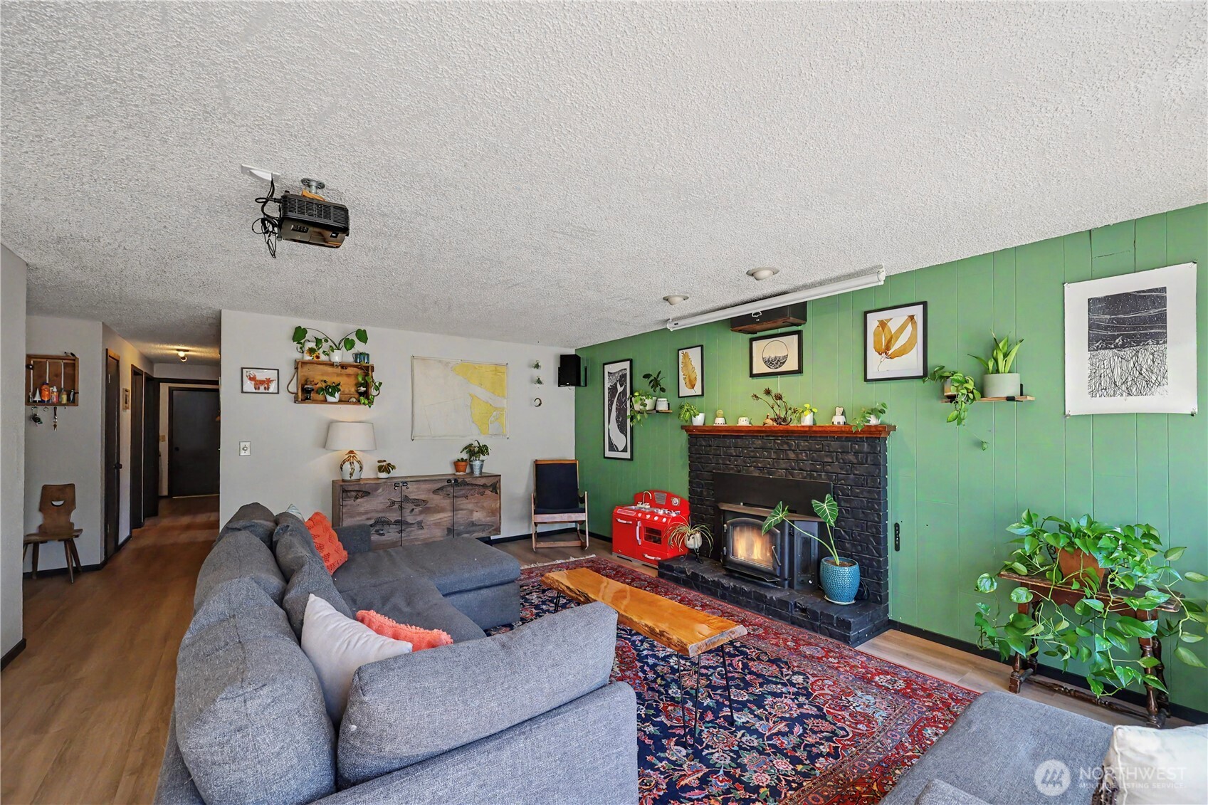823 W 15th Street Property Photo 8