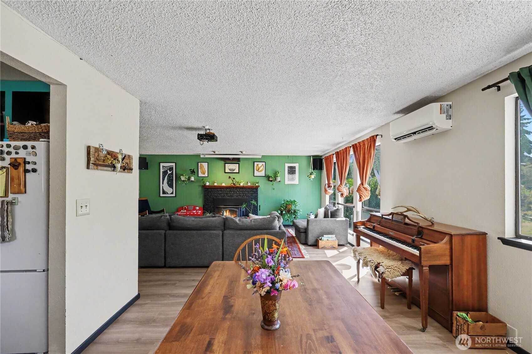 823 W 15th Street Property Photo 11