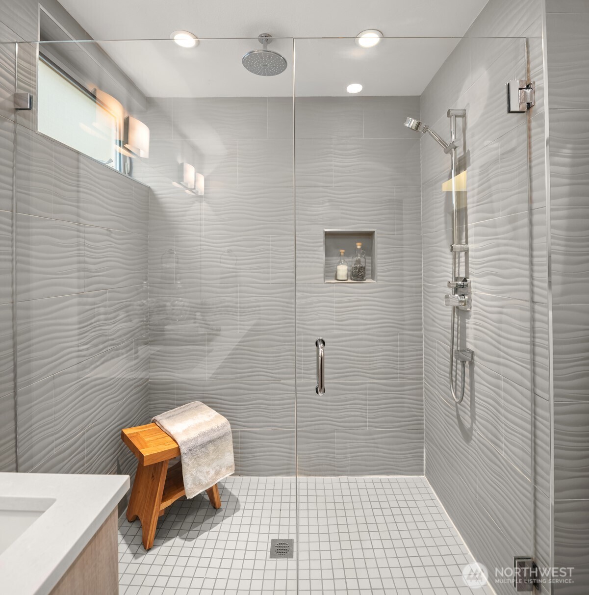 1935 B 7th Avenue Property Photo 27