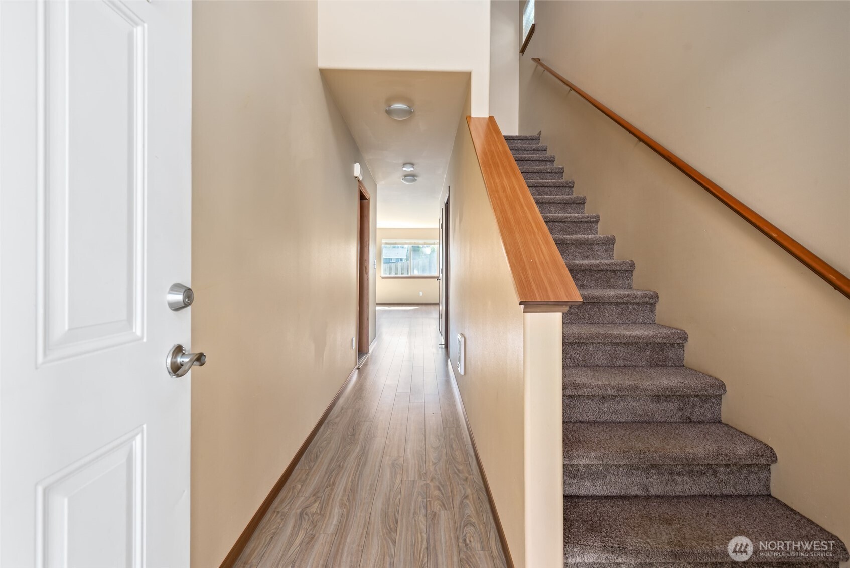 60 Ne Melrose Drive Property Photo 3