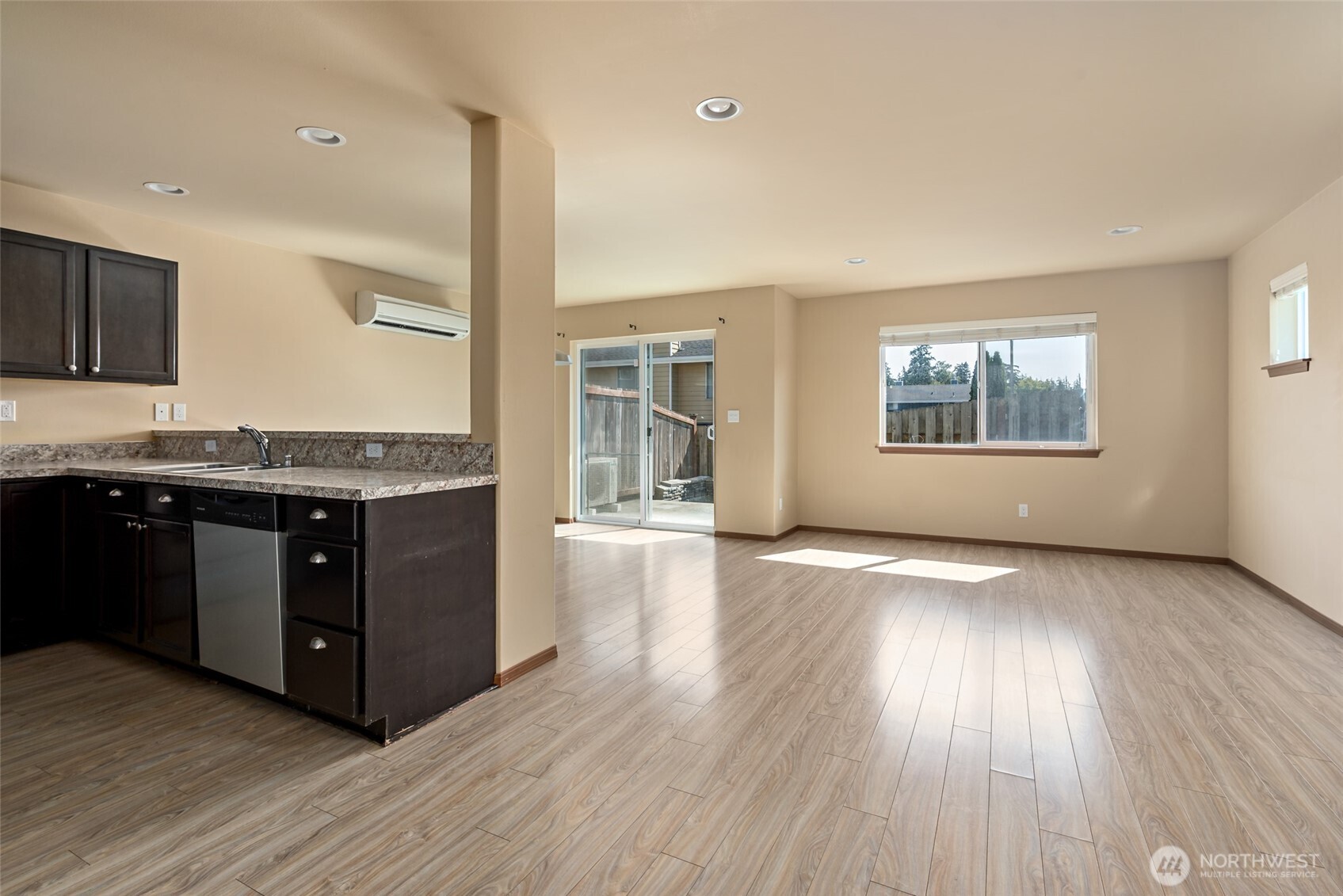 60 Ne Melrose Drive Property Photo 10