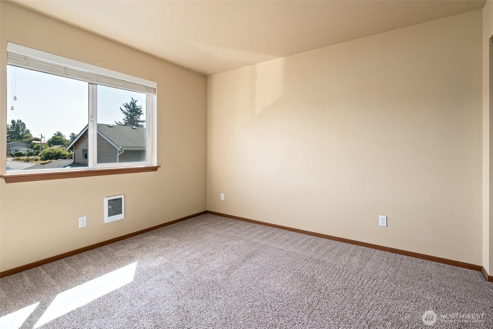 60 Ne Melrose Drive Property Photo 18