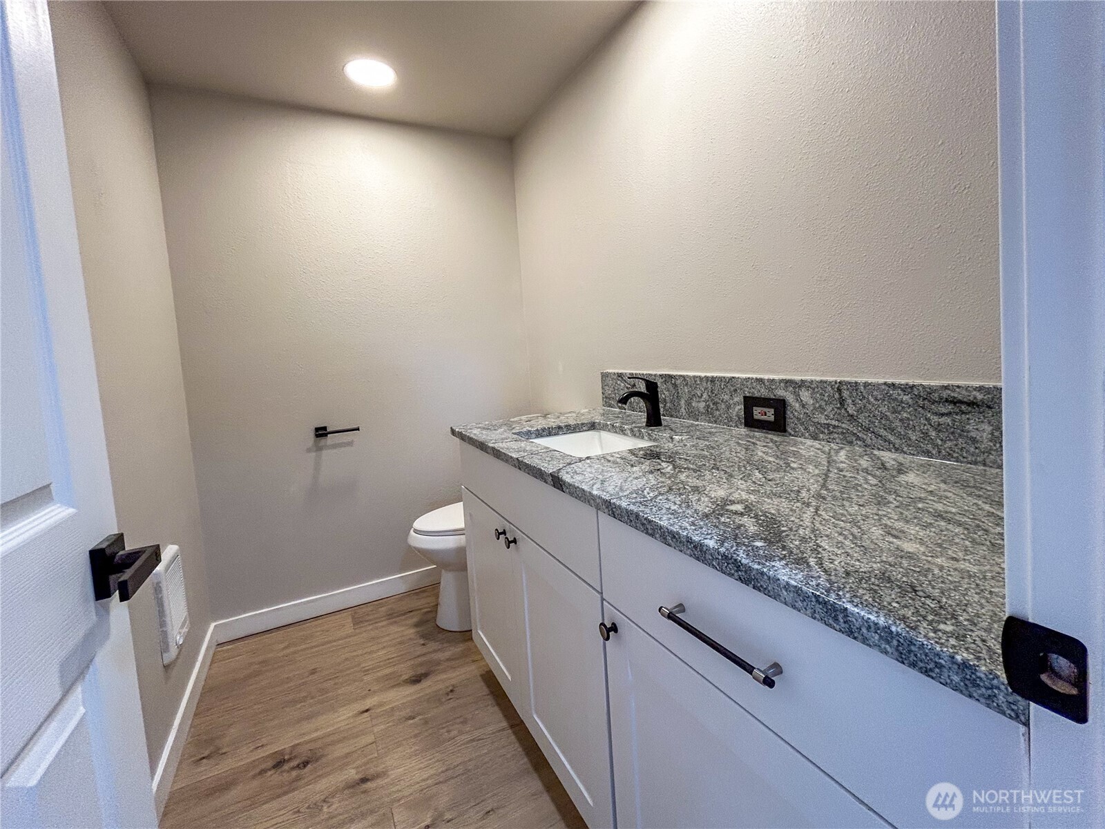 4965 S Camano Drive Property Photo 12