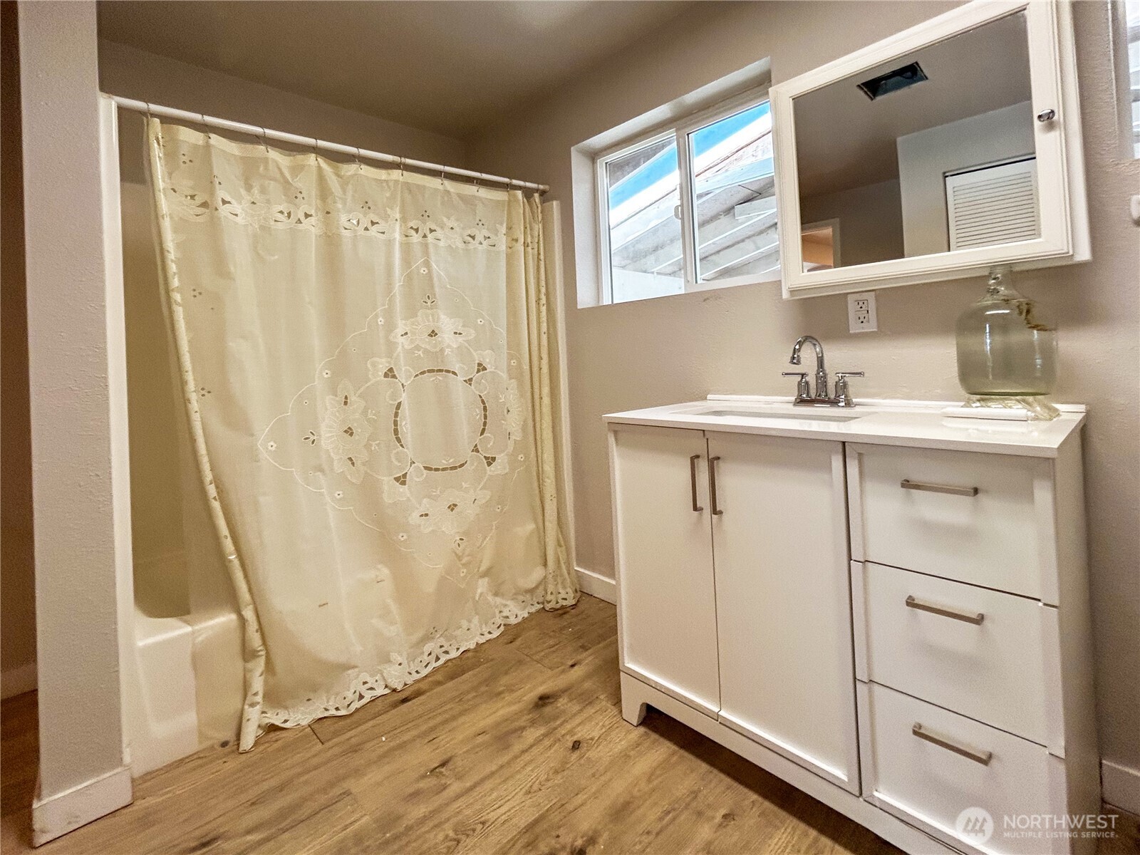 4965 S Camano Drive Property Photo 15