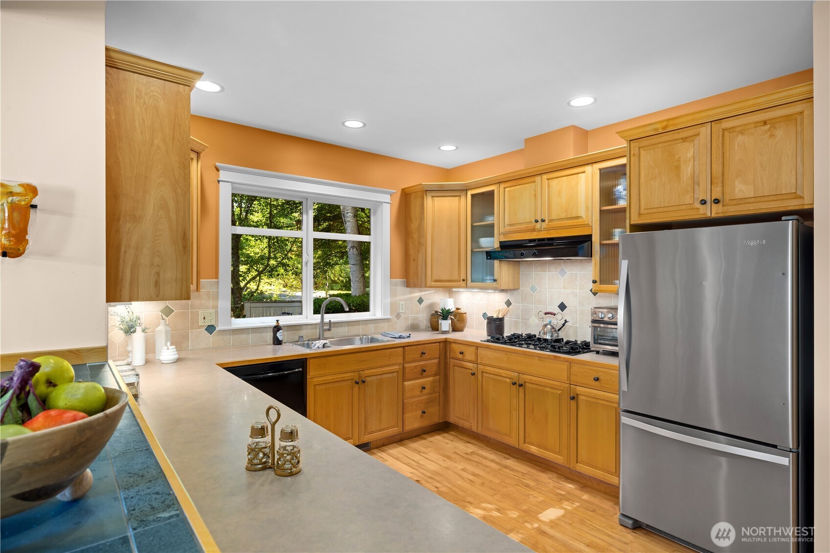300 Bromley Place Property Photo 13