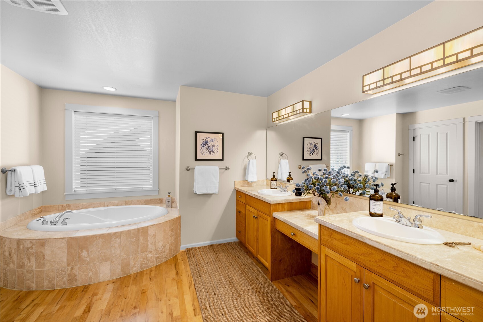 300 Bromley Place Property Photo 20