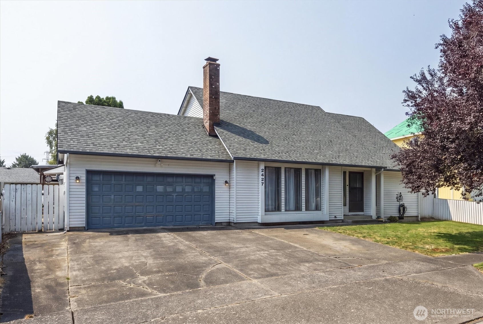 2427 Hickory Avenue Property Photo 1