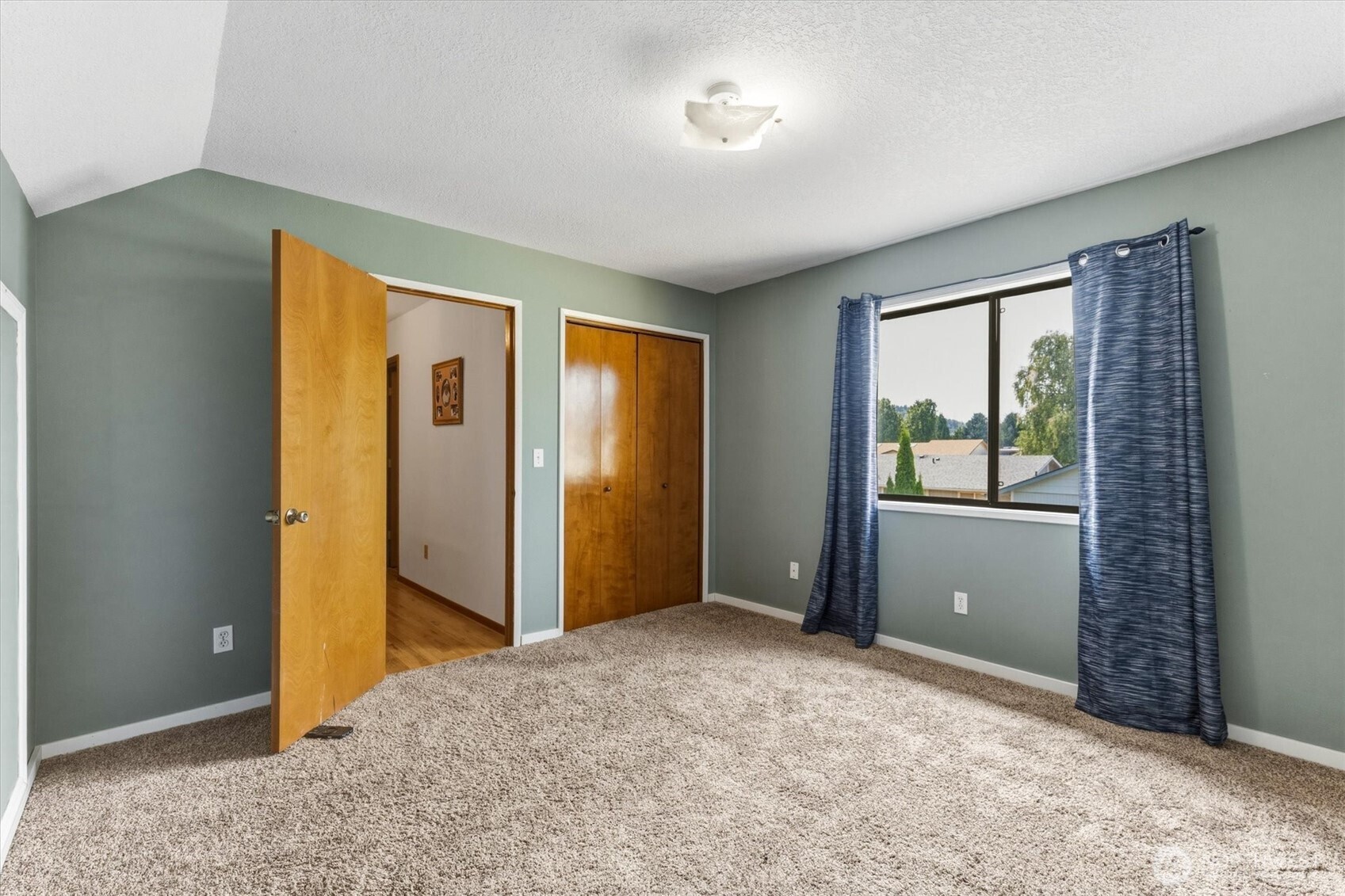 2427 Hickory Avenue Property Photo 23