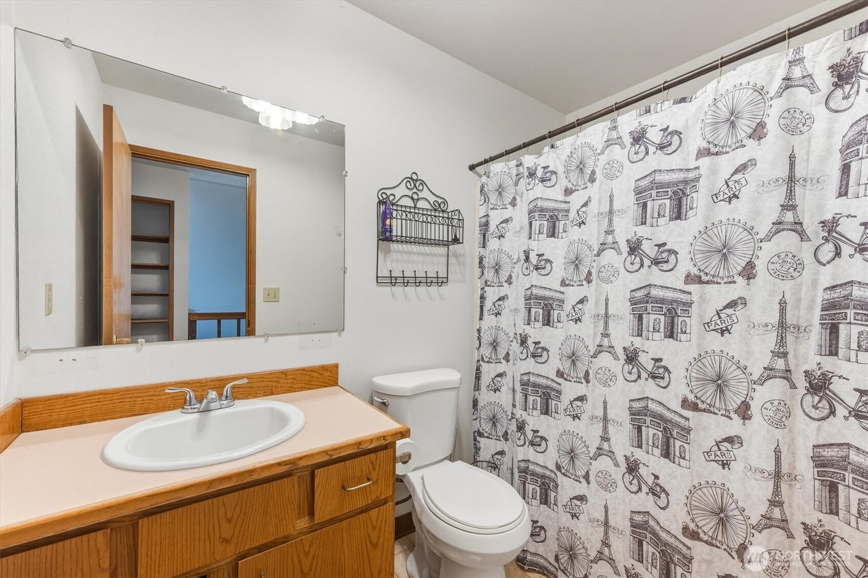 2427 Hickory Avenue Property Photo 25