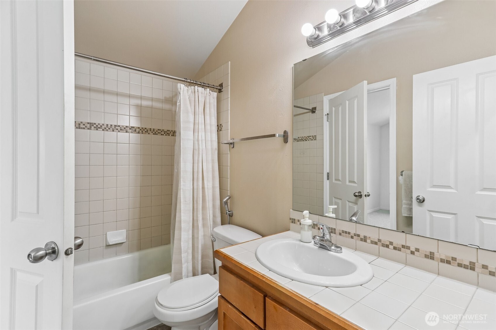 12333 28th Avenue B Property Photo 9