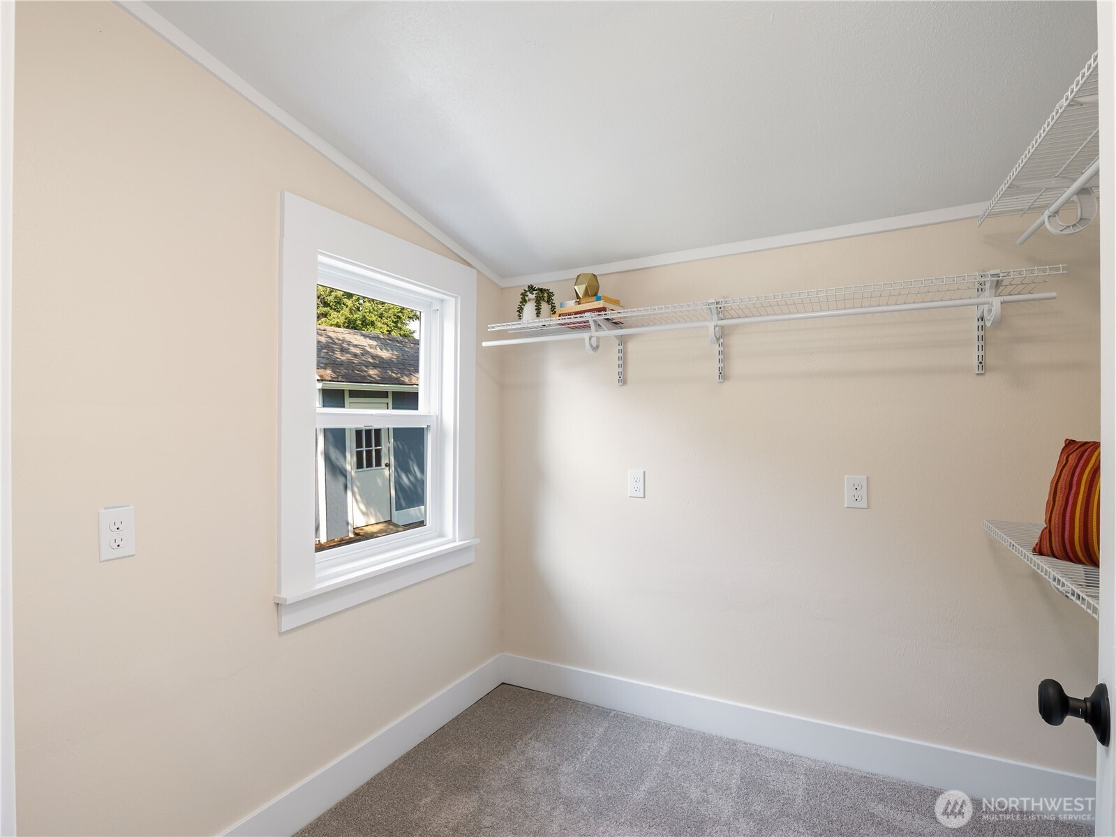 4431 S 11th Street Property Photo 17