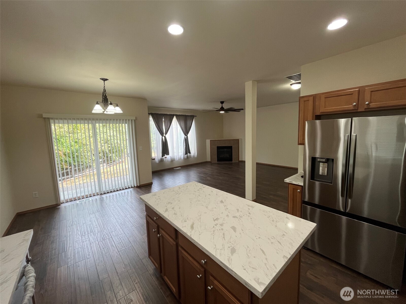 2215 190th Street Property Photo 9