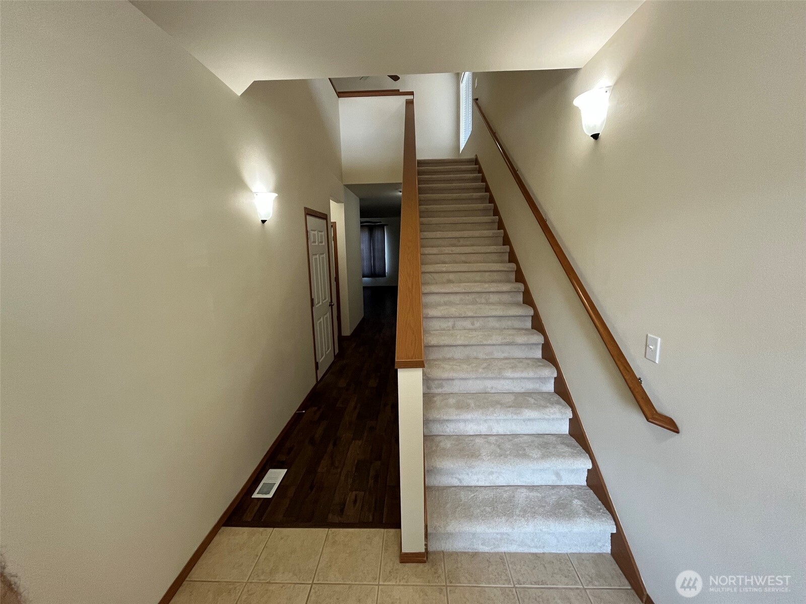 2215 190th Street Property Photo 10