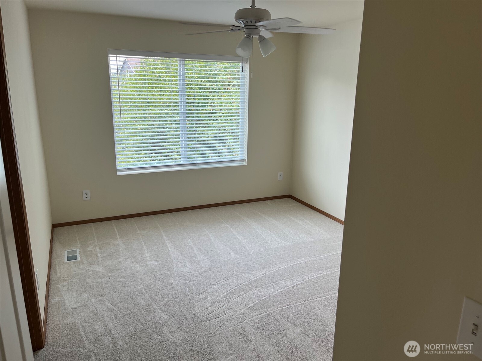 2215 190th Street Property Photo 14