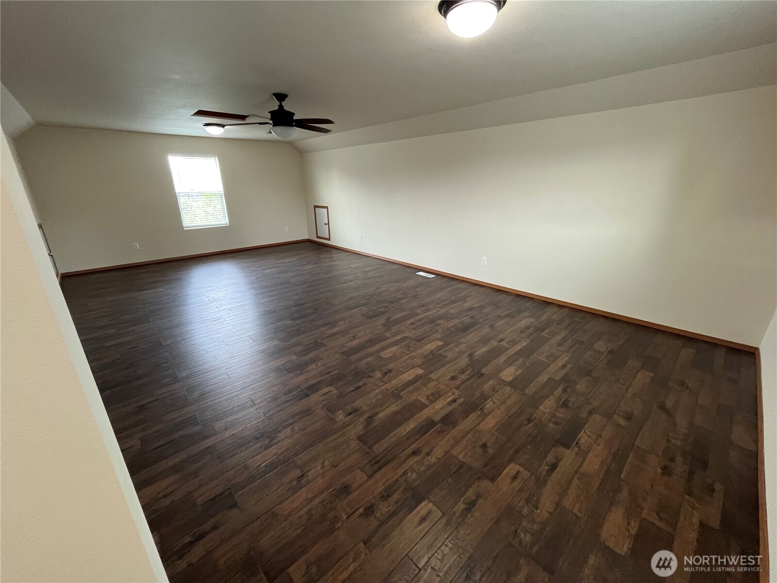 2215 190th Street Property Photo 23