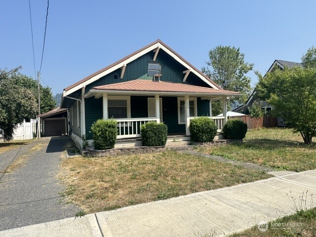538 Sw Chehalis Avenue Property Photo 2