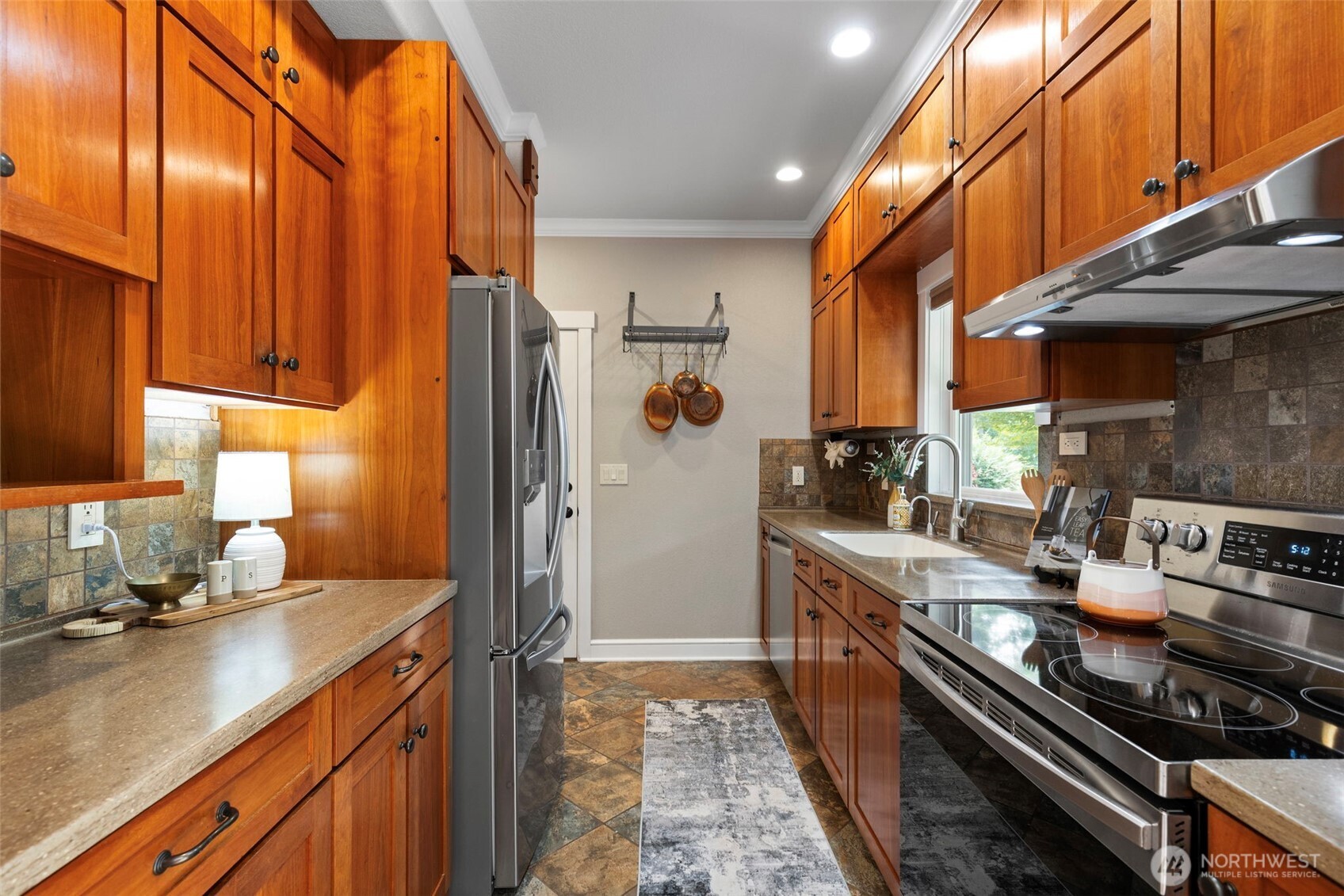 25613 Tytler Road Property Photo 11