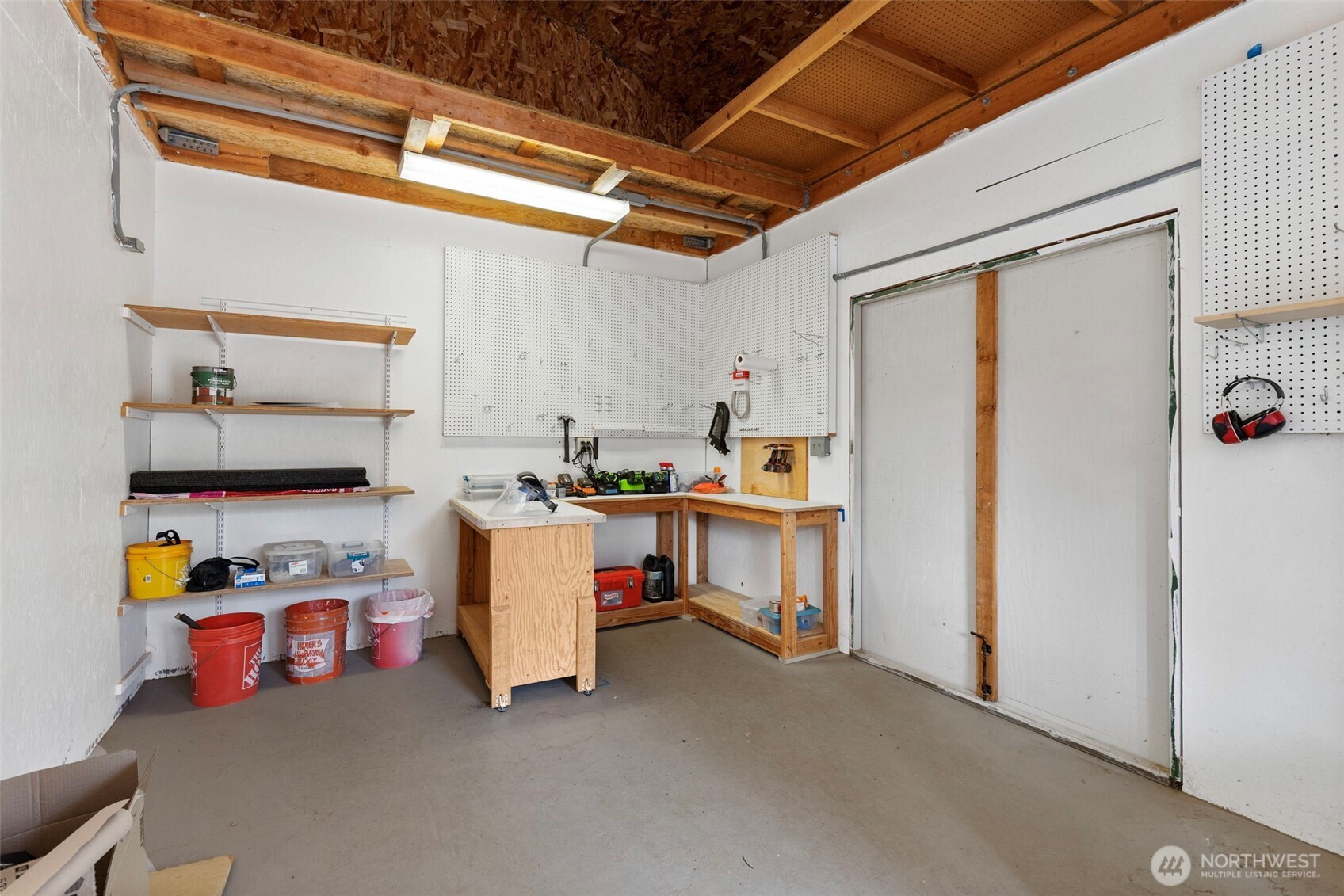 25613 Tytler Road Property Photo 35