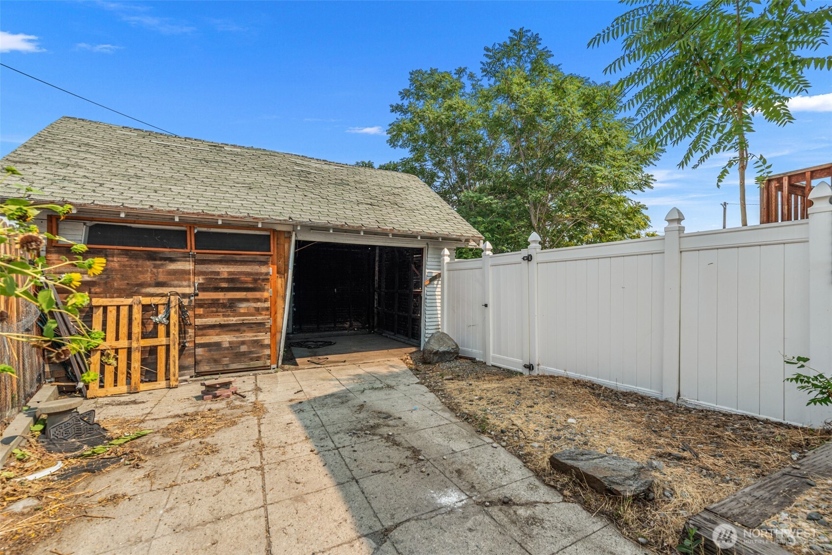 311 Okanogan Avenue Property Photo 36