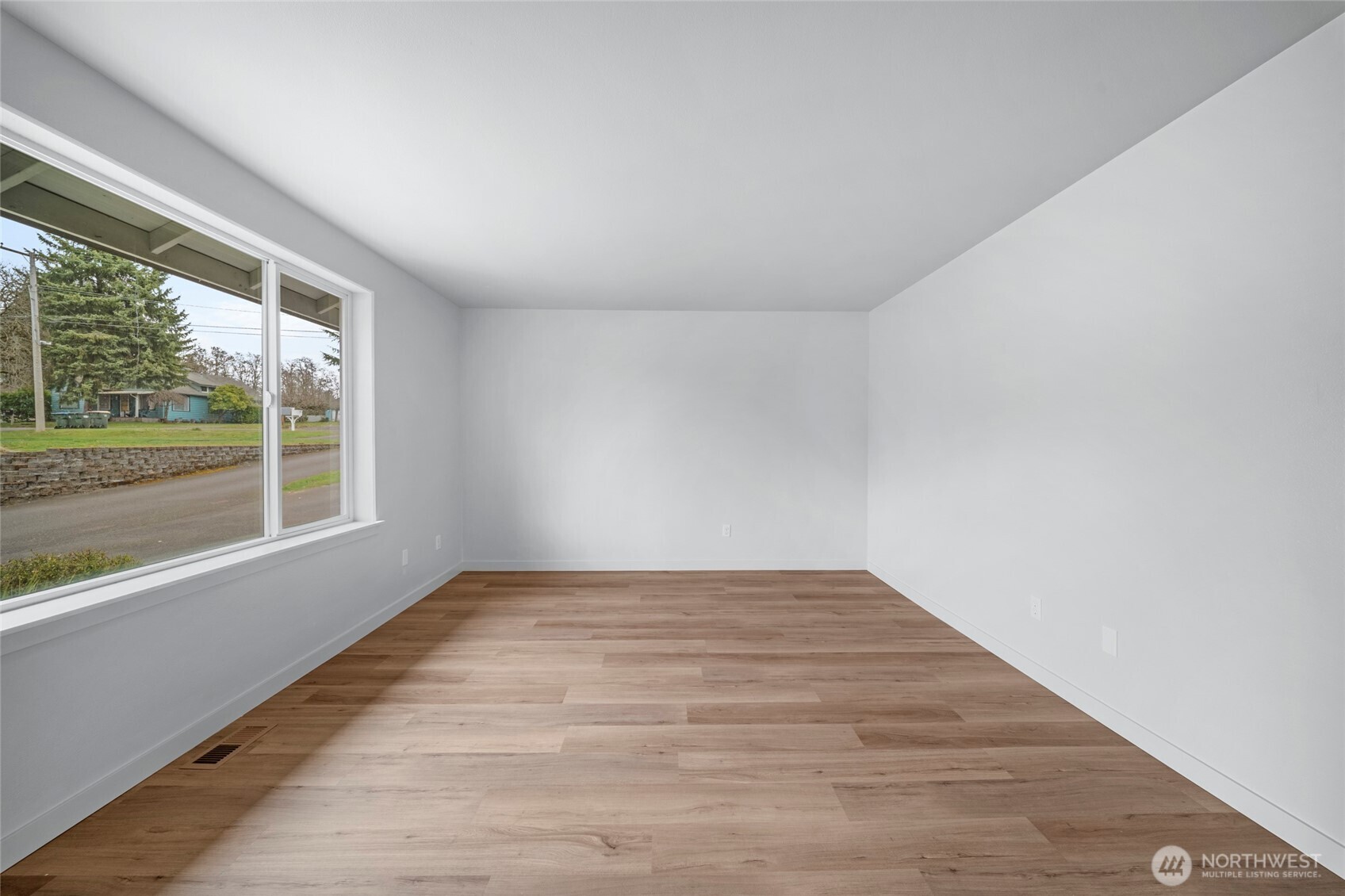 503 Devoe Street Property Photo 5