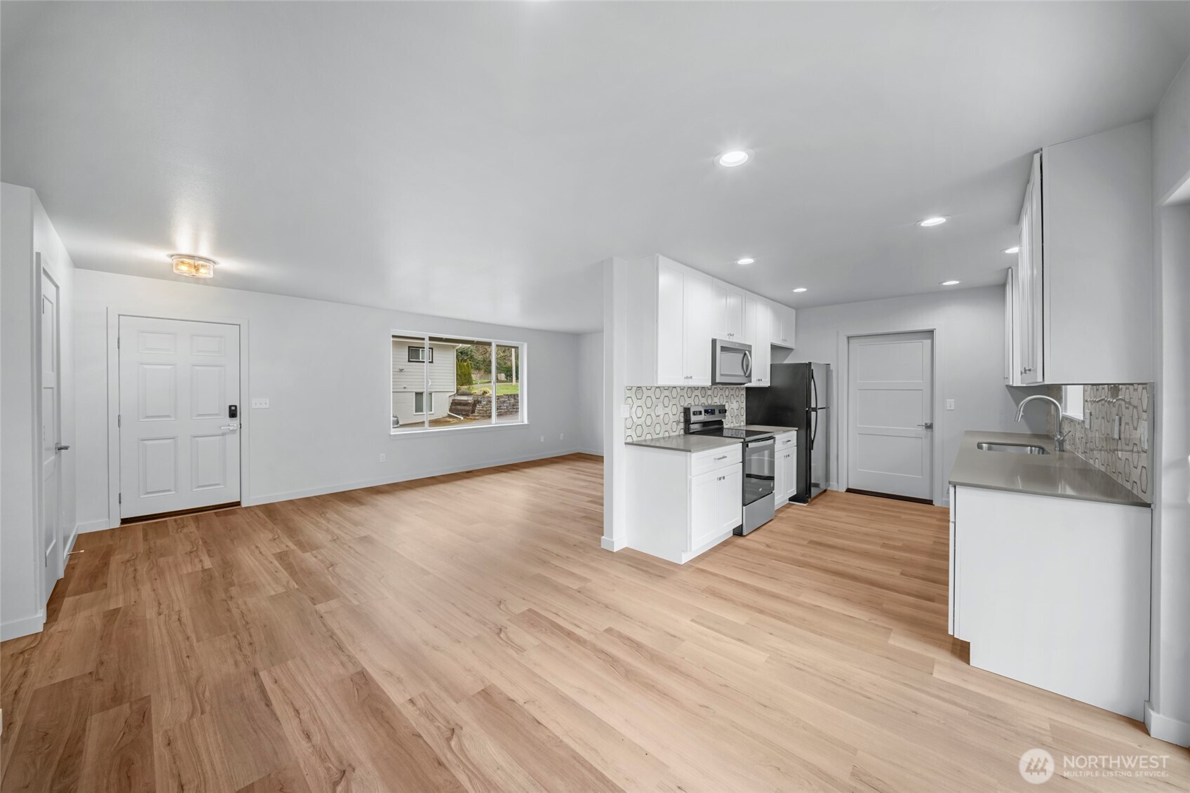 503 Devoe Street Property Photo 10