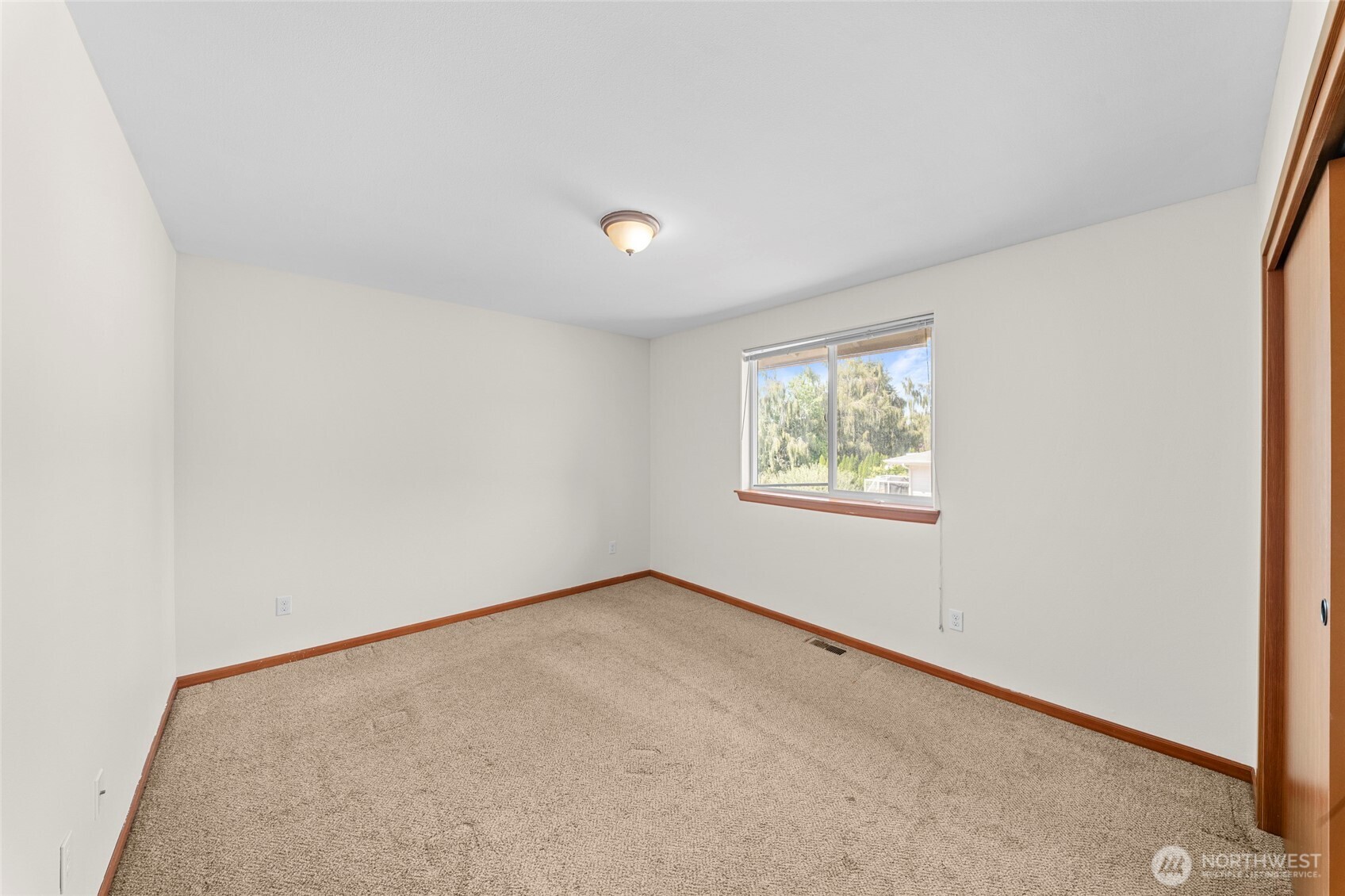 503 Devoe Street Property Photo 32