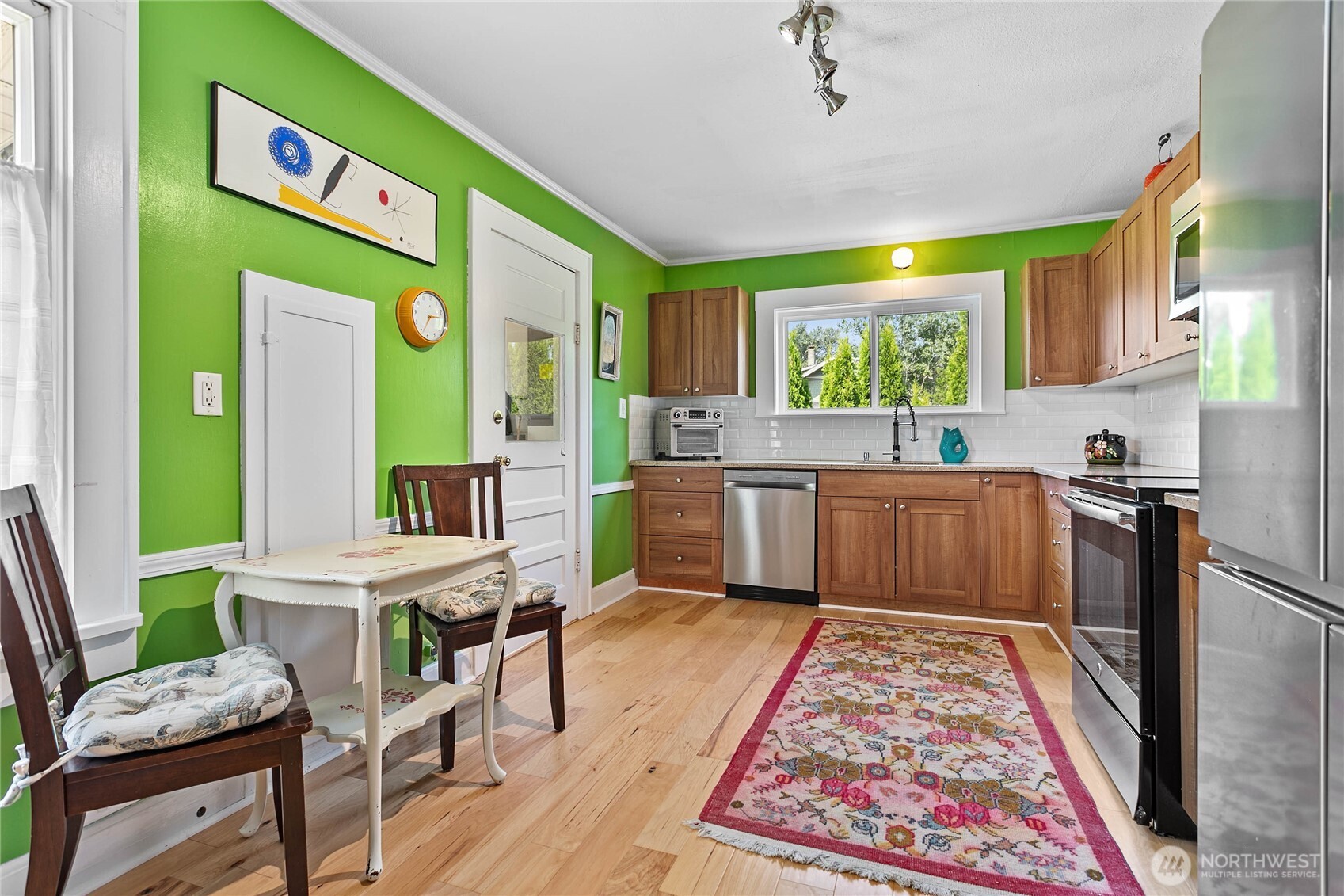 208 Mead Avenue Property Photo 8