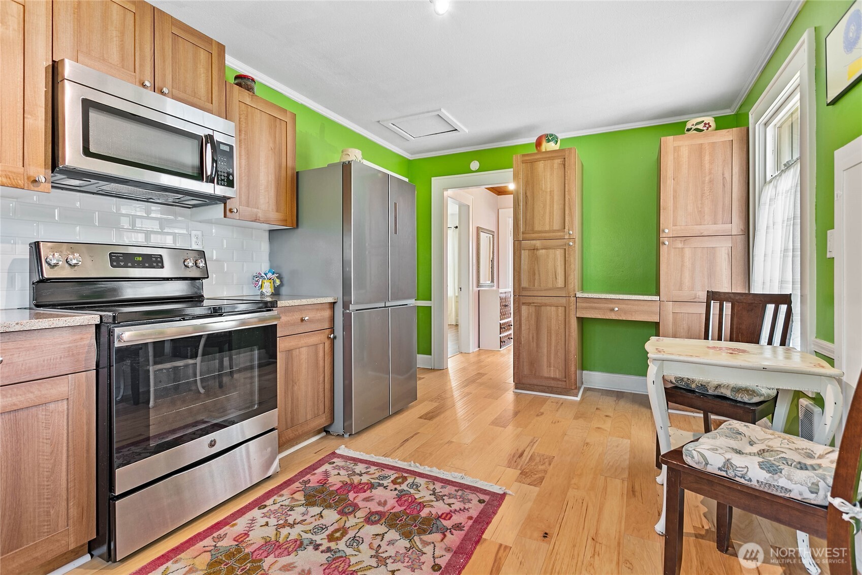 208 Mead Avenue Property Photo 10