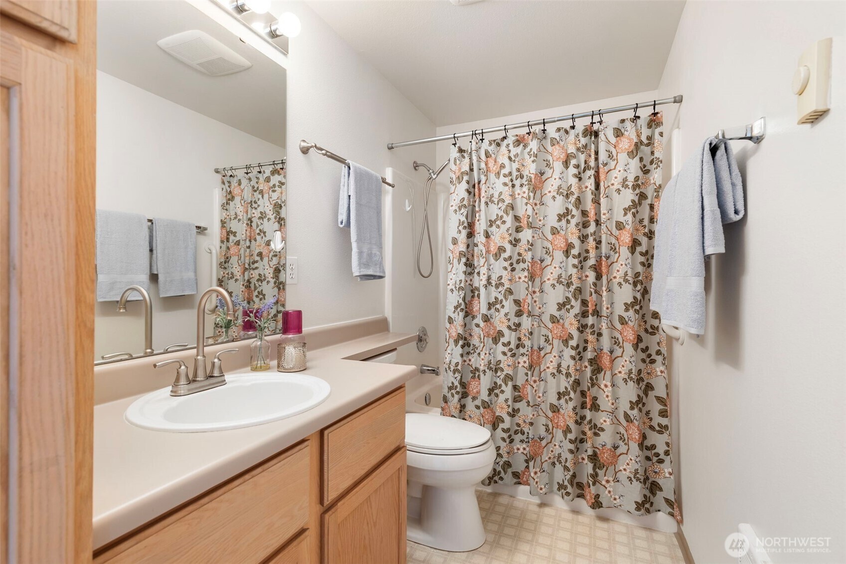 4707 Nw Walgren Drive B-203 Property Photo 21