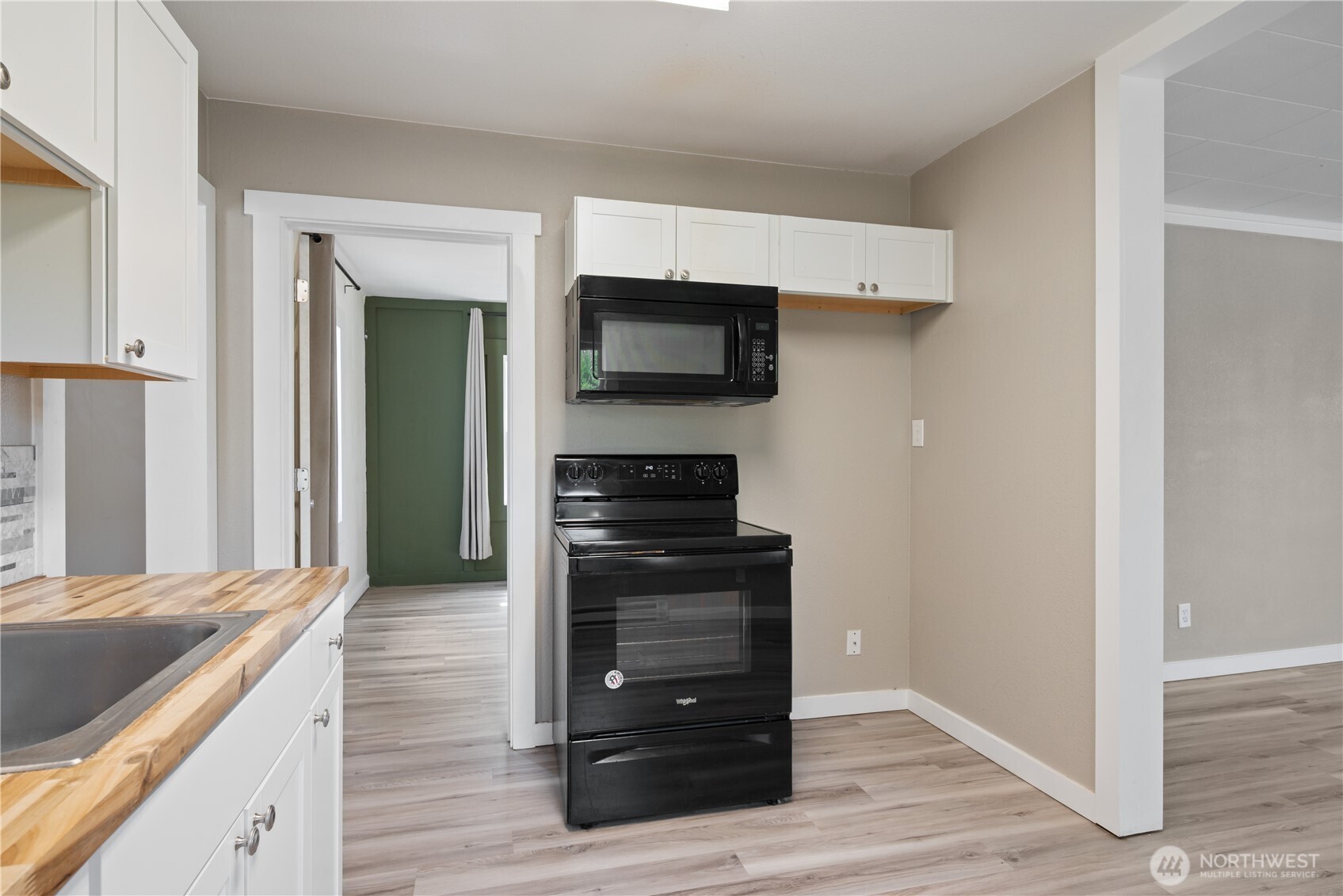 256 Beech Street Property Photo 9