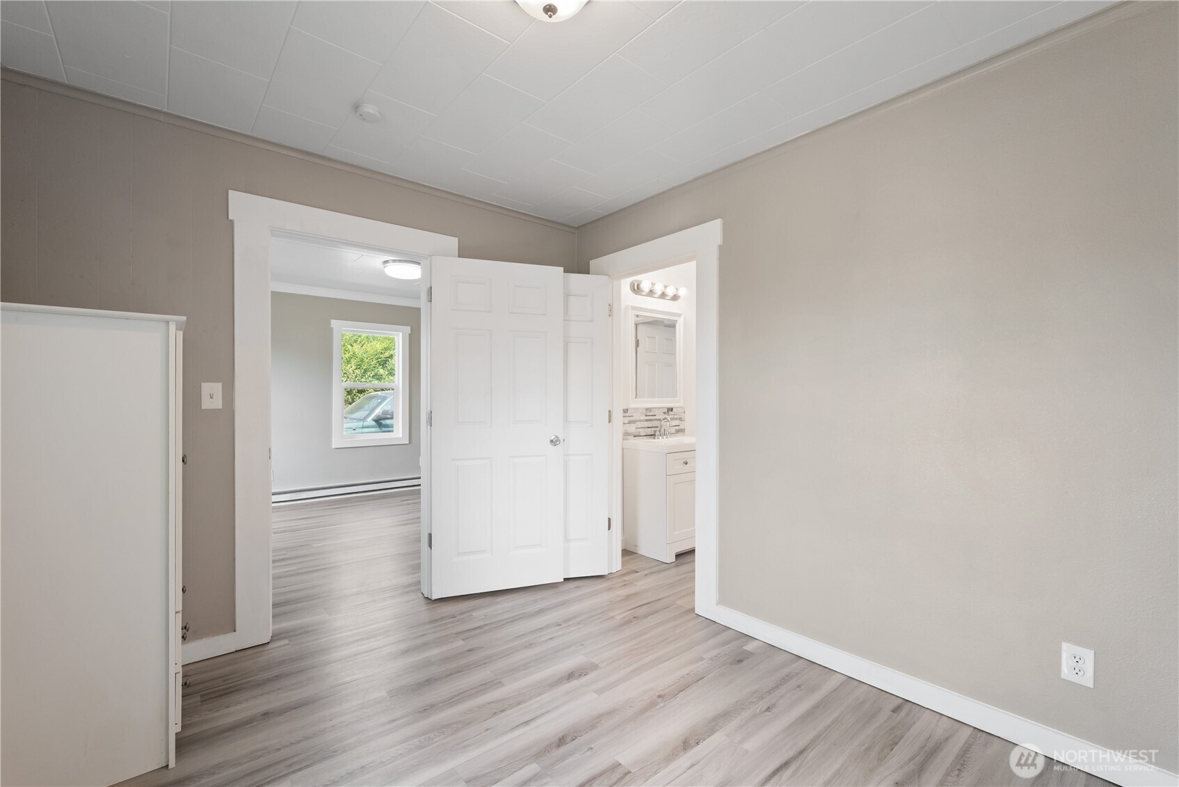 256 Beech Street Property Photo 17