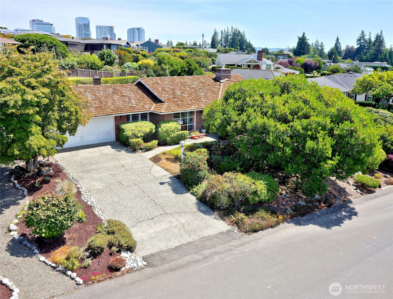 1012 Evergreen Drive Property Photo 1