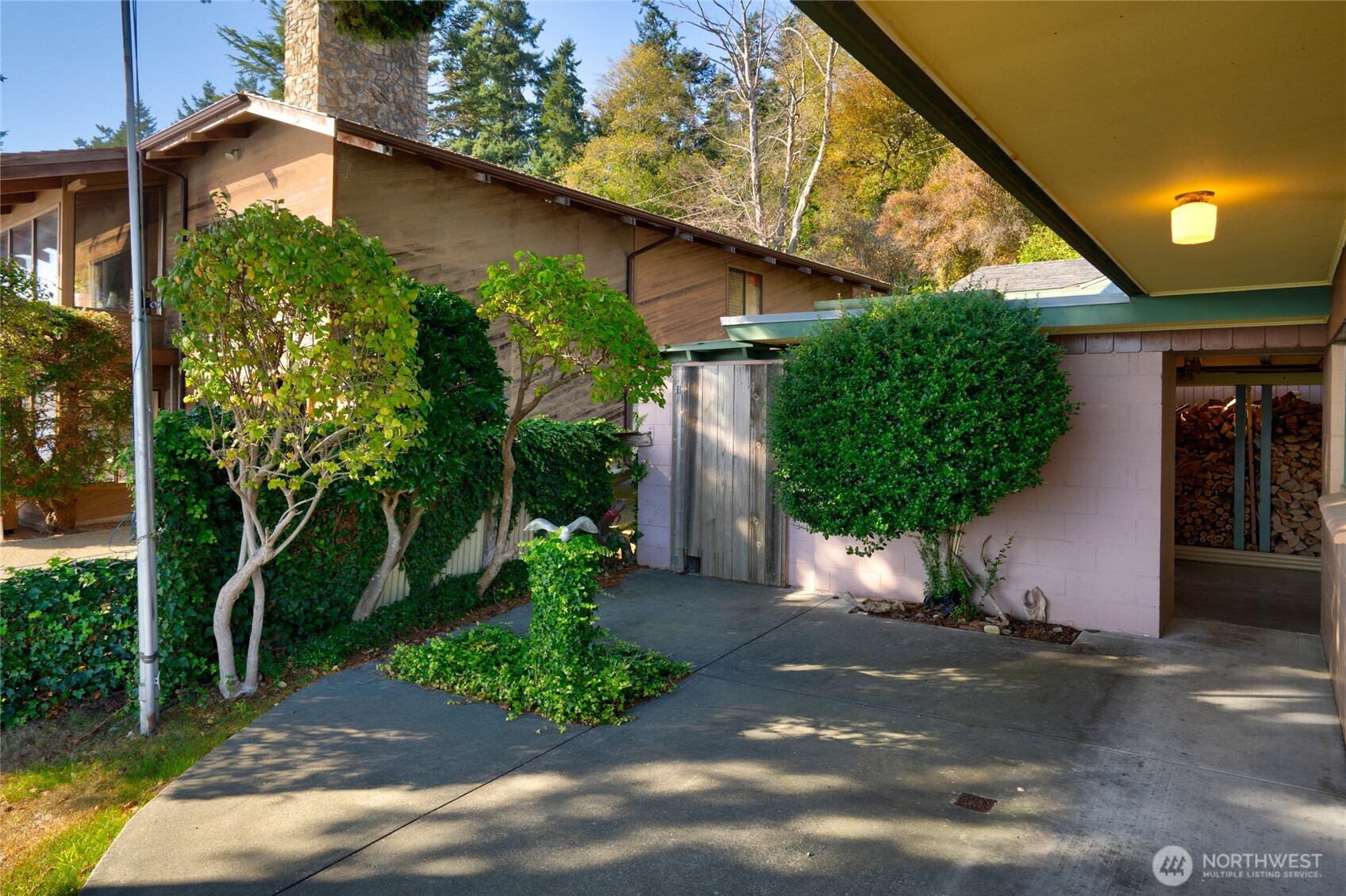 6860 Salmon Beach Road Property Photo 9