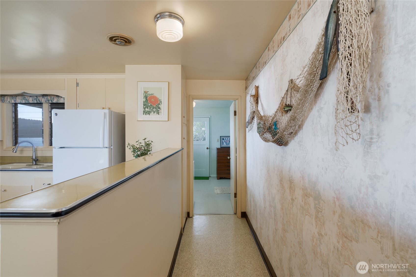 6860 Salmon Beach Road Property Photo 23