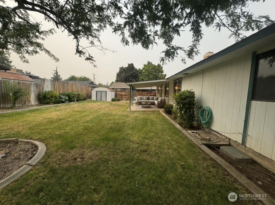 908 N Elliot Avenue Property Photo 16