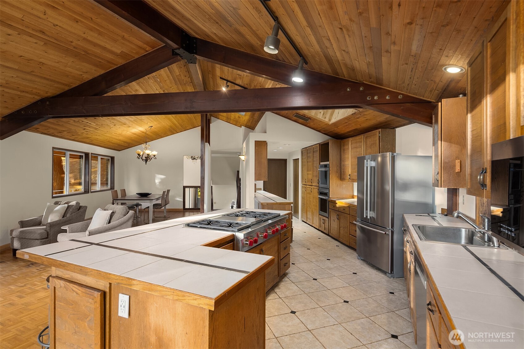 7016 165th Place Property Photo 6