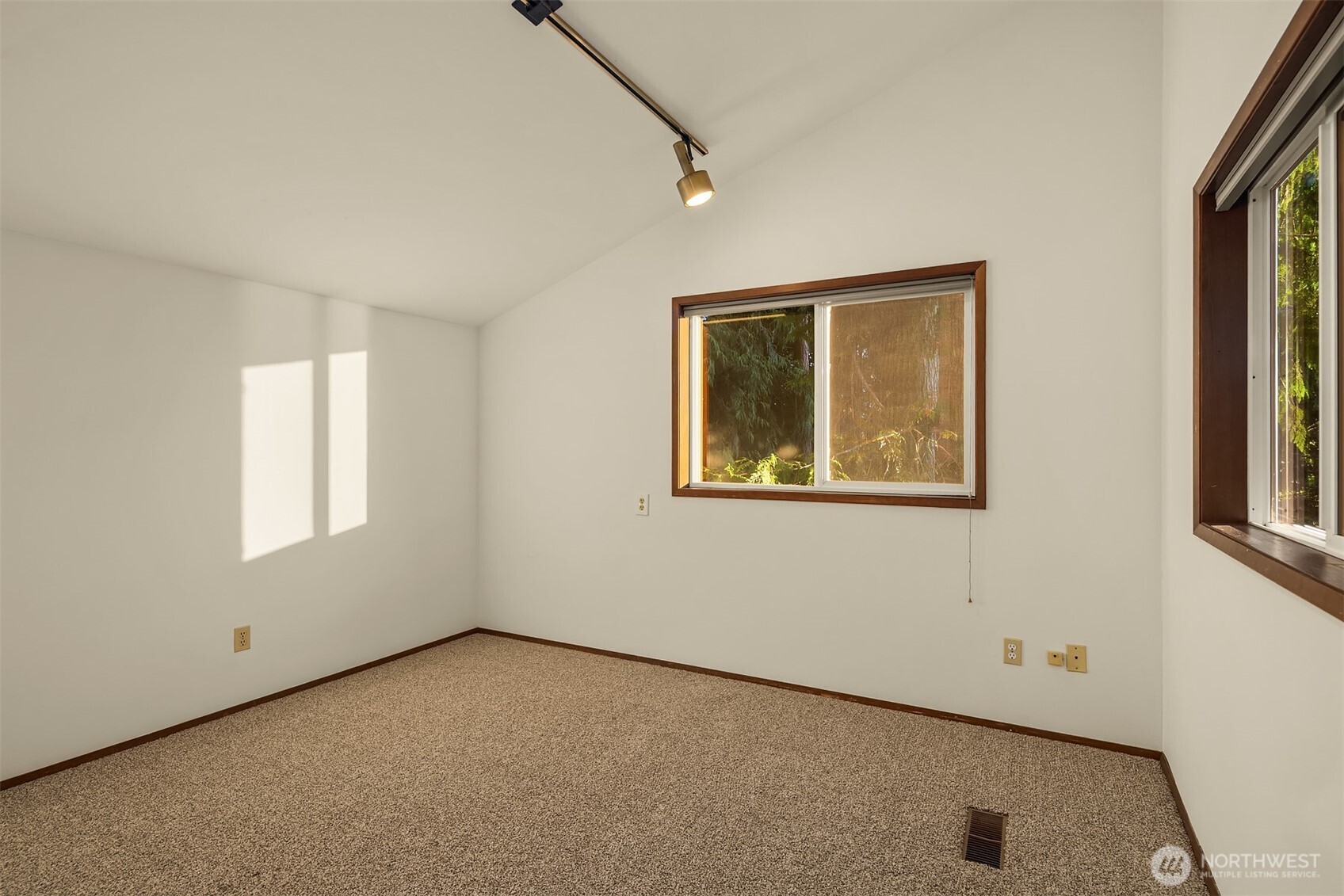 7016 165th Place Property Photo 21