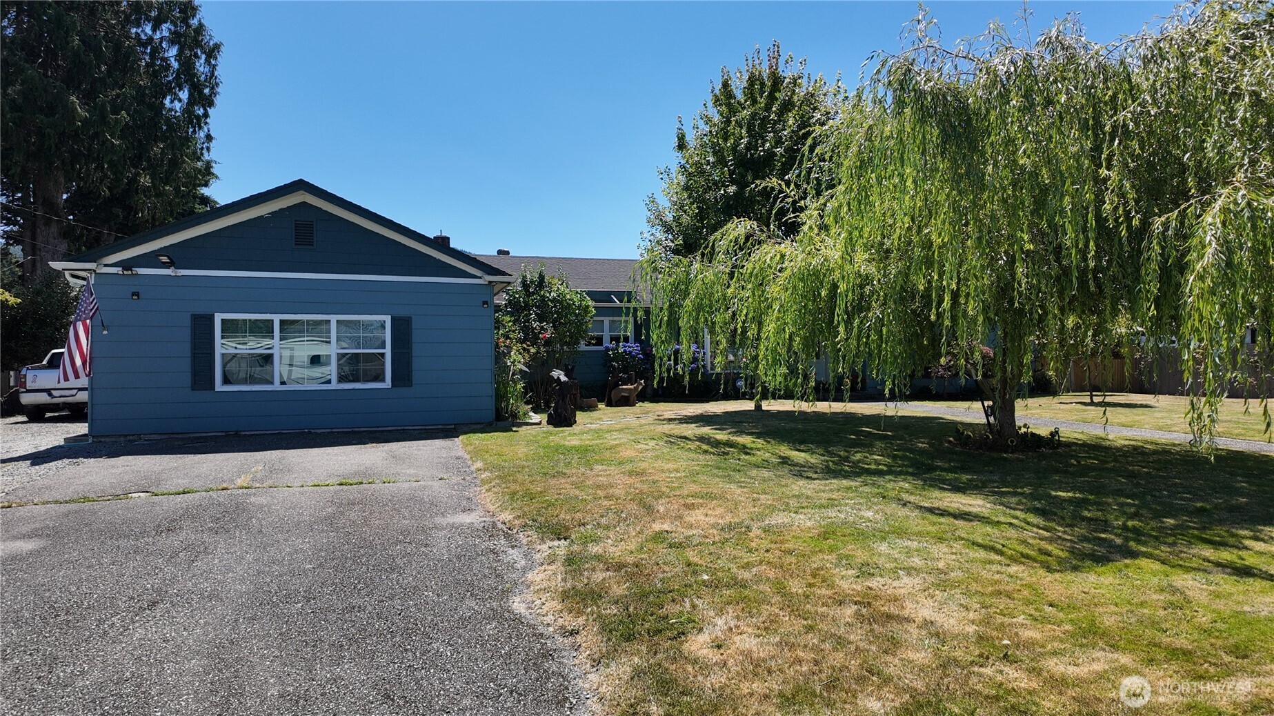 903 Jameson Street Property Photo 3