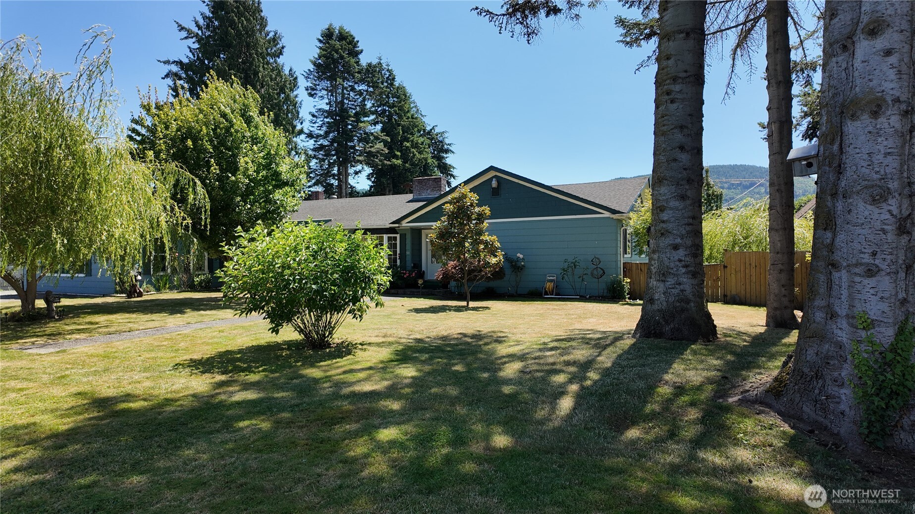 903 Jameson Street Property Photo 5