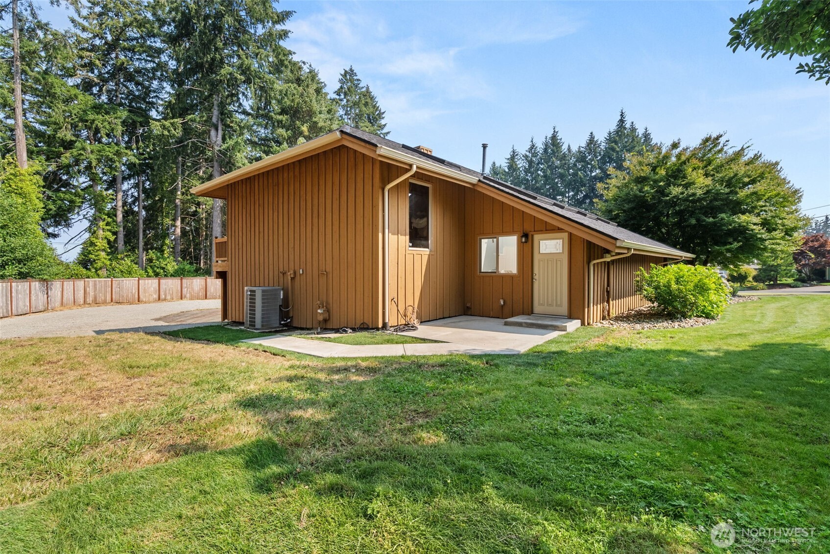 2616 Country Club Court Property Photo 25