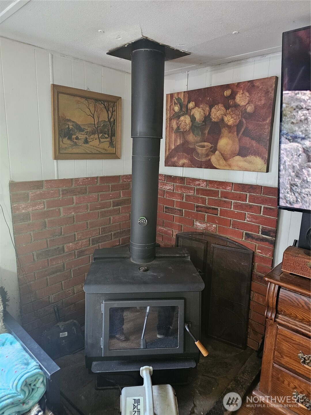 1077 Cline Road Property Photo 12