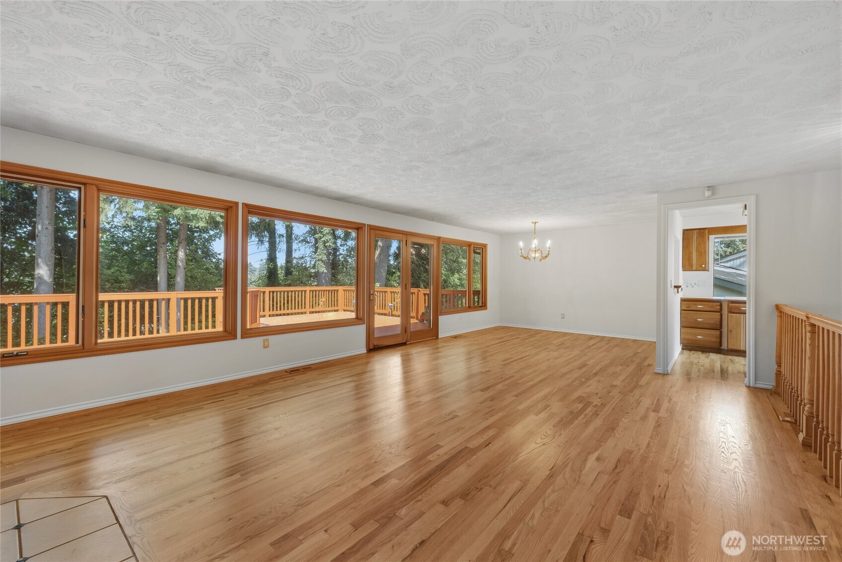 31423 42nd Place Property Photo 3